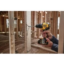 DEWALT Perceuse Visseuse Percu 18V 4Ah - DCD709M2T -Perceuse Soldes 2022 61187499 5